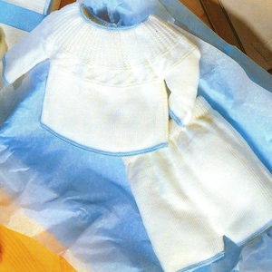 Modello di maglia vintage per neonato, composto da maglietta, pantaloncini, cappello e scarpine, download digitale immediato in formato PDF, anni &#39;90