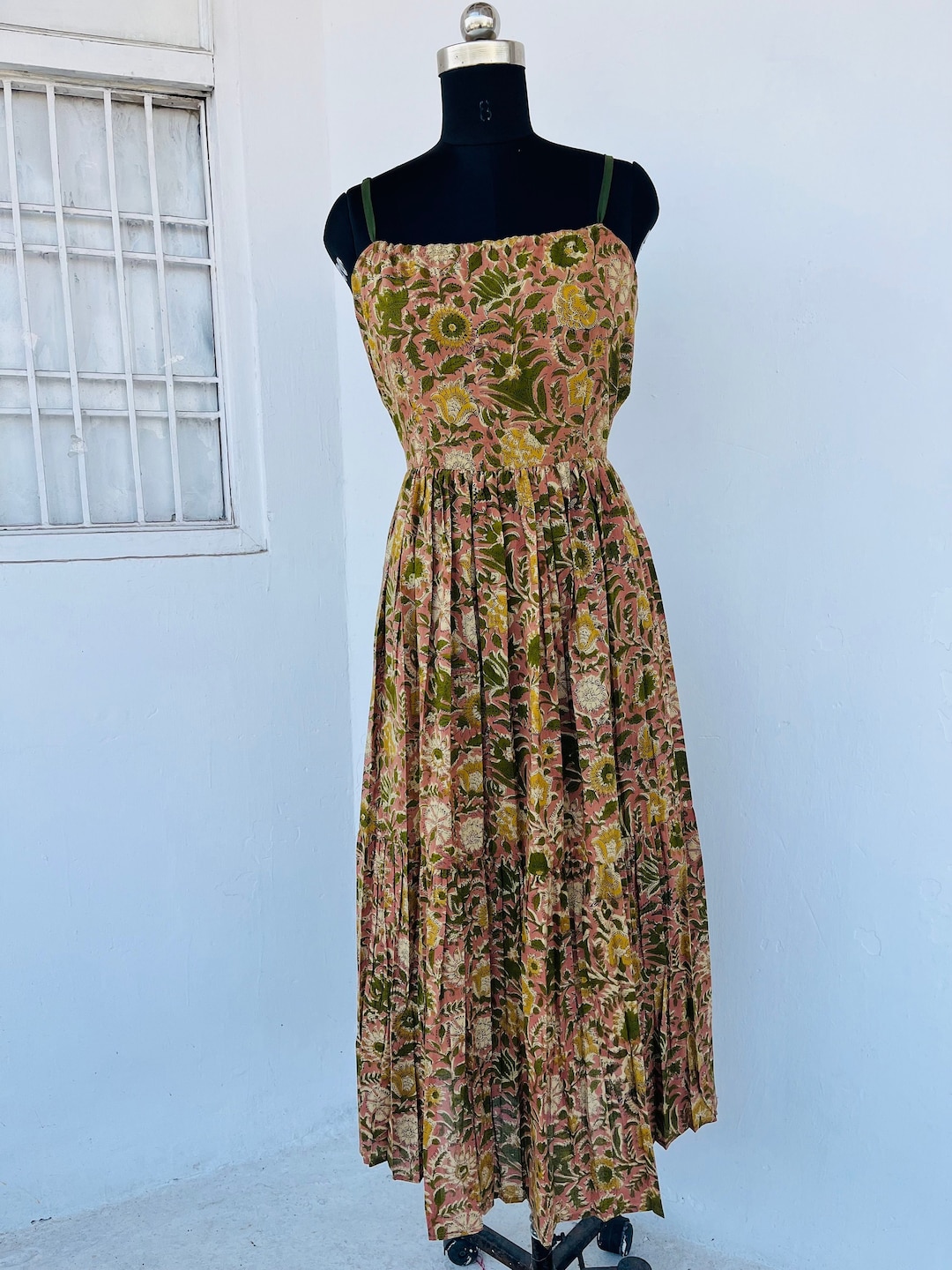 Elegant Backless Curvy Maxi Dress main image 0