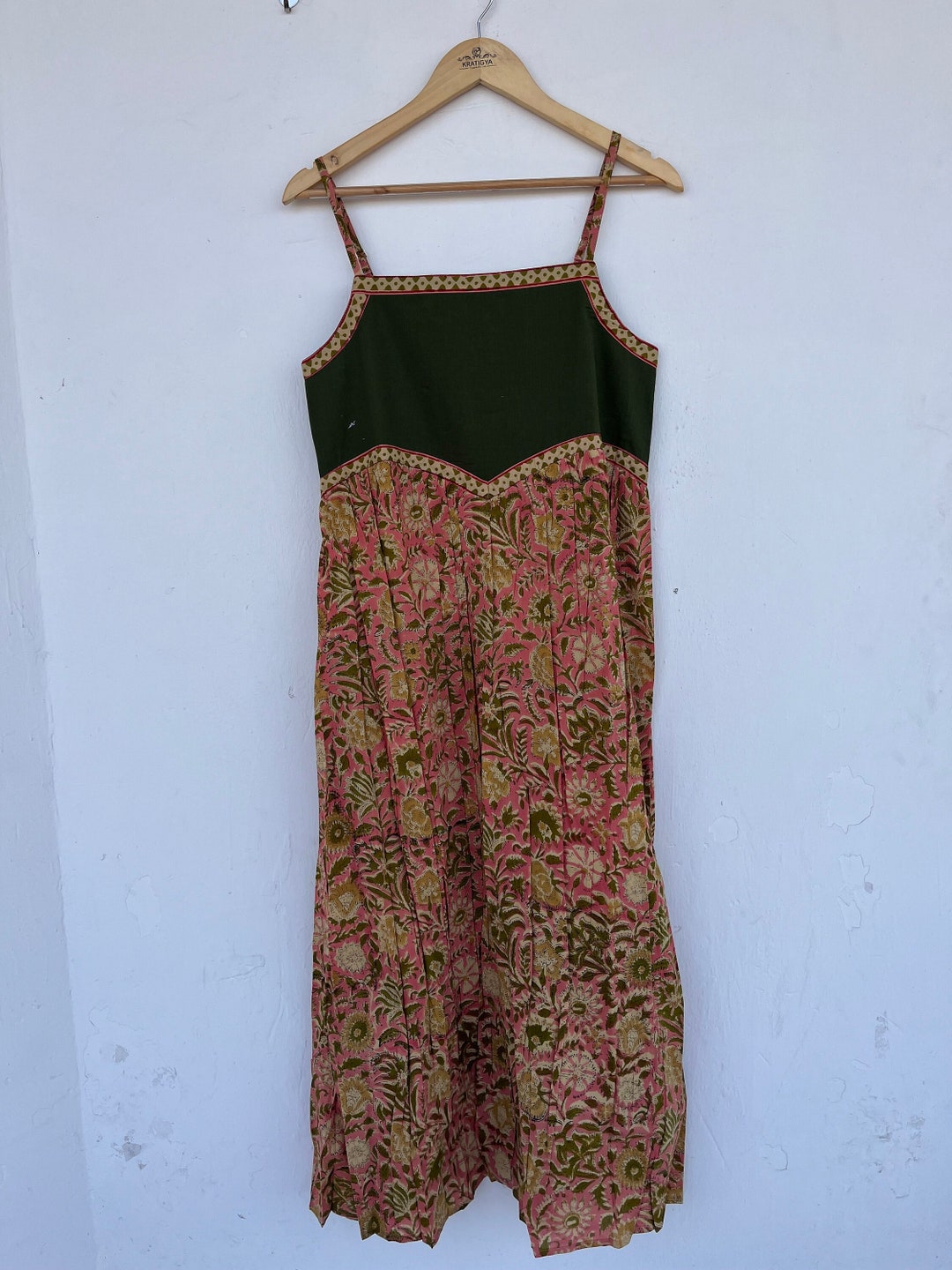 Women Green & Gold Block Printed Dress With Three Quarter Sleeves