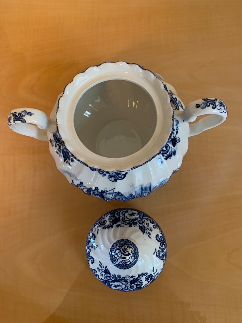 Vintage Sugar Bowl With Lid and Creamer Pitcher Set. Blue and White