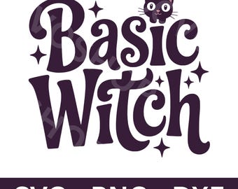 Könnte beinhalten: Ein lila Grafik mit dem Schriftzug "Basic Witch" in einer stilisierten Schriftart, mit einer kleinen schwarzen Katze darüber. Vier Sterne umgeben den Text. Unten steht "SVG - PNG - DXF".