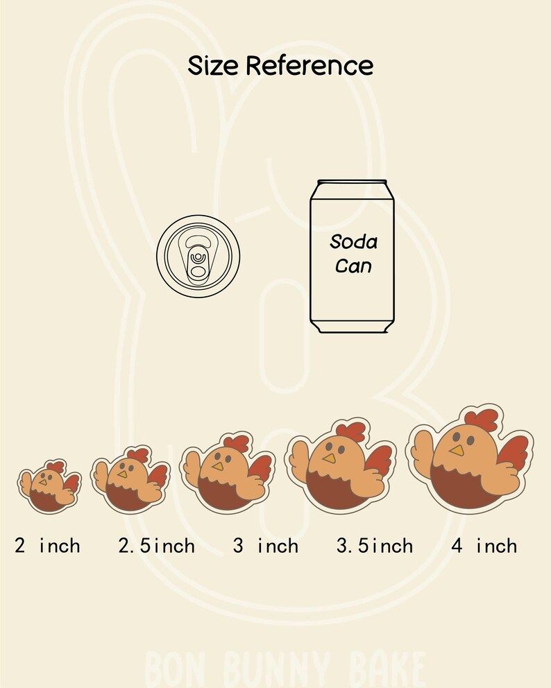 Op de afbeelding: Een illustratie toont een maatreferentie voor koekjessnijders in de vorm van een kip. De maten vari&euml;ren van 5,08 cm tot 10,16 cm. Een frisdrankblikje is afgebeeld ter schaal. De tekst "Soda Can" is zichtbaar.