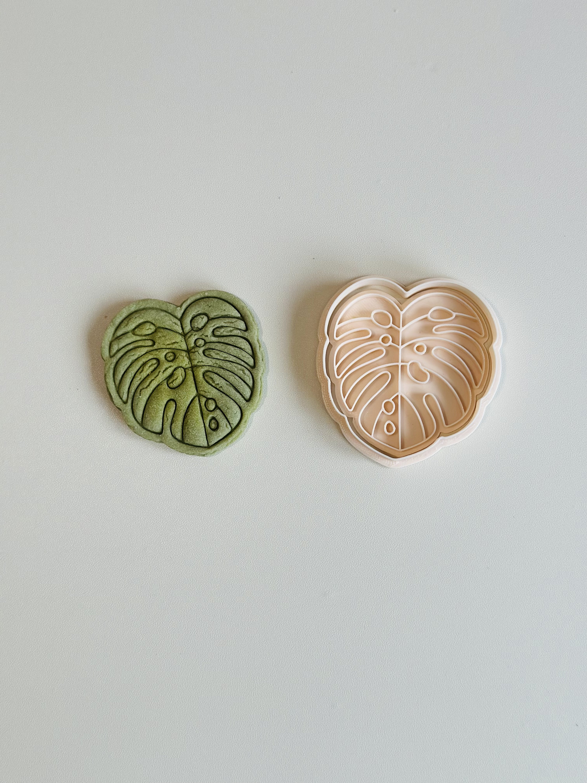Leaf Cookie Cutter - Tropical Monstera Leaf Cookie Cutter Stamp Set ...