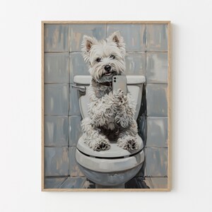 Stampa raffigurante un Westie seduto sul water con un telefono / Westie con telefono / Divertente immagine di un cane e di un animale da parete per il bagno, regalo / WSO2