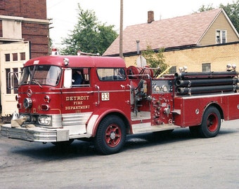 Boston Fire Dept Rettung-2 Medium T-Shirt