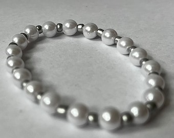 Pearl bead bracelet