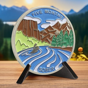 5 Month Sobriety Coin - AA Chip (1-12 Months) - AA Medallion and Prayer in Recovery - Alcoholics Anonymous Monthly Celebrate Gift