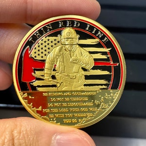 Firefighter Challenge Coin – Malteserkreuz Mit Dünner Roter Linie, 6 Cm Durchmesser
