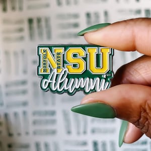Pin de solapa esmaltado de exalumno de la Universidad Estatal de Norfolk™