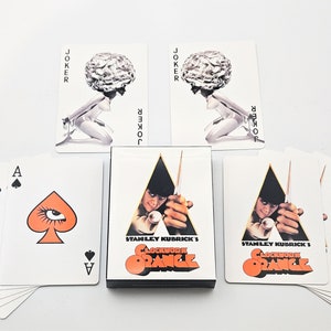 Un orange mécanique inspiré des cartes à jouer