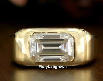 Horizontale 12 x 8 MM Smaragdschliff künstlich im Labor gewachsener Diamant-Verlobungsring | Flush Set Solitär Diamant Ring | Dome Schaft Ring In 10K Gold