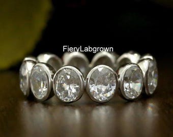 5 x 4 MM Künstlich hergestellter Diamant im Ovalschliff | Atemberaubende volle Ewigkeit Lünette Einstellung Diamant Band | 14K Weißgold stapelbares Band