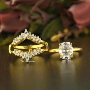 4.0 CT Länglicher Kissenschliff Diamant Solitärring | mit passendem Wrap Wrap Guard Diamantband | 18k Gelbgold Brautring Set