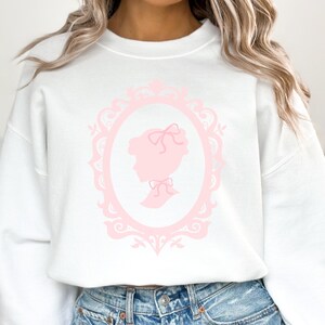 Victorian Sweatshirt Trendy Crewneck Sweatshirt Cottagecore Sweatshirt Coquette Sweatshirt Graphic Sweatshirt for Women Pink Gift for Her