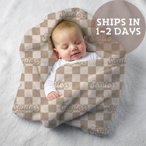 Neutral Checkered Personalized Kids Name Blanket, Boy Blanket, Baby Blanket, Kids Blanket, Personalized Gift, Gift for Baby and Toddlers
