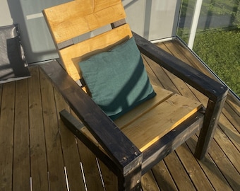 Makeover Your Outdoor Area: Create Your Own Chic Wood Adirondack Chair with Our Easy-to-follow DIY Project! Take Up the Challenge Now!