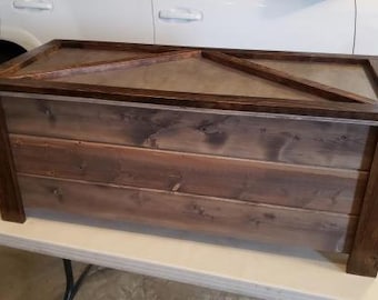 Transform Play with our Exquisite Farmhouse Toy Box–a DIY delight!