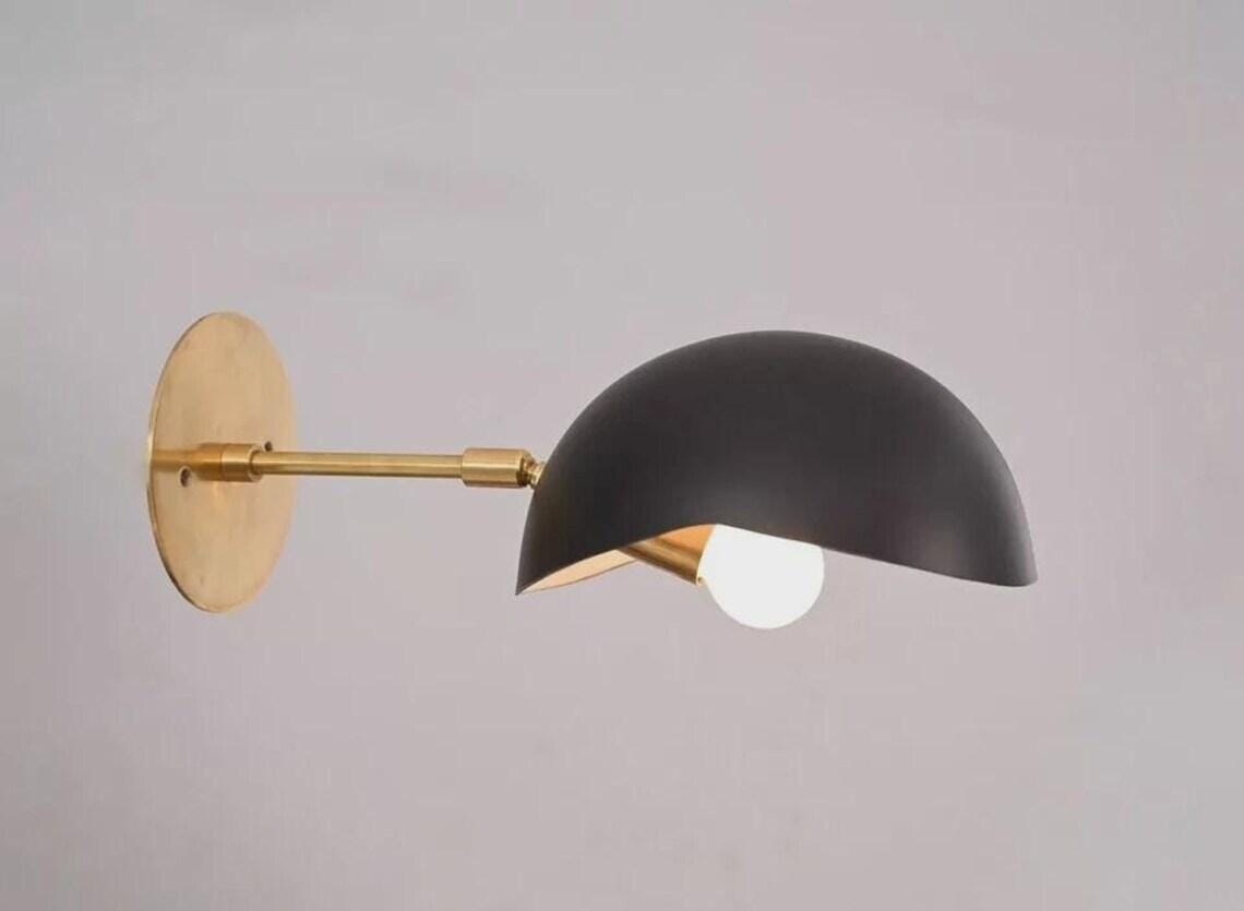 モダンなスティルノボミッドセンチュリー真鍮製壁付け照明