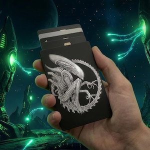 Wallet - Alien Xenomorph engraved metal card wallet