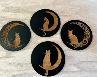 Sous-verres - Chat et lune avec dos en liège (lot de 4) yeux étoilés witchy vibes gothique cool gravé