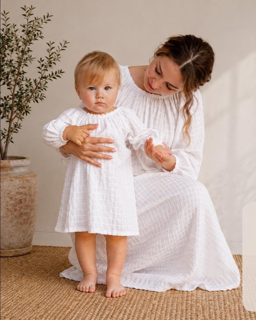 peasant smock dress Old Navy Smocked Tiered Woman's M Brown Fit & Flare Long Sleeve This smocked midi peasant dress features balloon sleeves and a fit M&Co Petite Sage Green Tassel