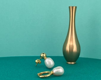 Boucles d'oreilles baroques avec perles : argent sterling plaqué or 18 carats, clous dépareillés