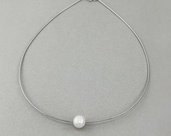 Collier de perles d'eau douce : tour de cou flottant minimaliste (argent sterling)
