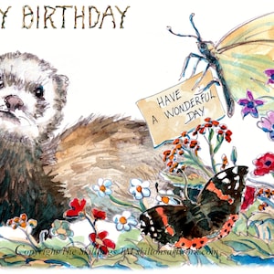 2442 Cartão de FELIZ ANIVERSÁRIO para furão, furão fofo hob ou jill com uma borboleta com uma mensagem. Cartão de guardião de Mustelidae. Pode ser personalizado.