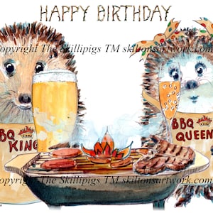 Peut inclure: Illustration à l'aquarelle de deux hérissons à un barbecue. L'un est le "BBQ King" avec une bière, l'autre la "BBQ Queen" avec du champagne. Le texte "HAPPY BIRTHDAY" est inclus.