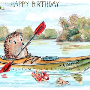 4421 Kayak Geburtstagskarte Alles Gute zum Geburtstag mit einem Igel der einen Fluss oder See Kayak fährt. Kanu oder Bootfahren Enthusiast Kann personalisiert werden.