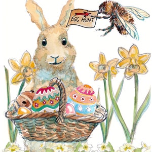 3625 Cartão de FELIZ PÁSCOA. Coelho com uma cesta de ovos, prímulas da primavera, narcisos, caça aos ovos, placa com abelha. Pode ser personalizado