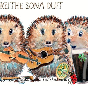 3735 Irlandzka karta HAPPY BIRTHDAY la breithe sona duit. Irlandzka gaelicka kapela z kijem do hurlingu, skrzypcami, gitarą, skrzypcami i stoutem. Można spersonalizować.