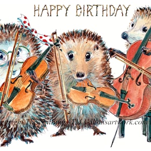 3866 Verjaardagskaart strijktrio violen en cello. Deze kunnen misschien deel uitmaken van een klassiek egelorkest. Kan worden gepersonaliseerd
