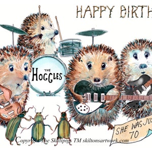 Carte de JOYEUX ANNIVERSAIRE « Elle n'avait que 70 ans » et jouait de la guitare et de la batterie. (ou tout autre numéro de votre choix) Peut être personnalisé.  N°1 BEATLES70
