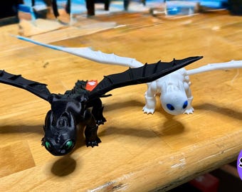 3D Printed Flexi Toothless and Light Fury