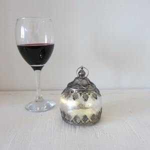Gorgeous Antique silver LED light Bauble Lantern 11cm Pewter decoration crackle glass