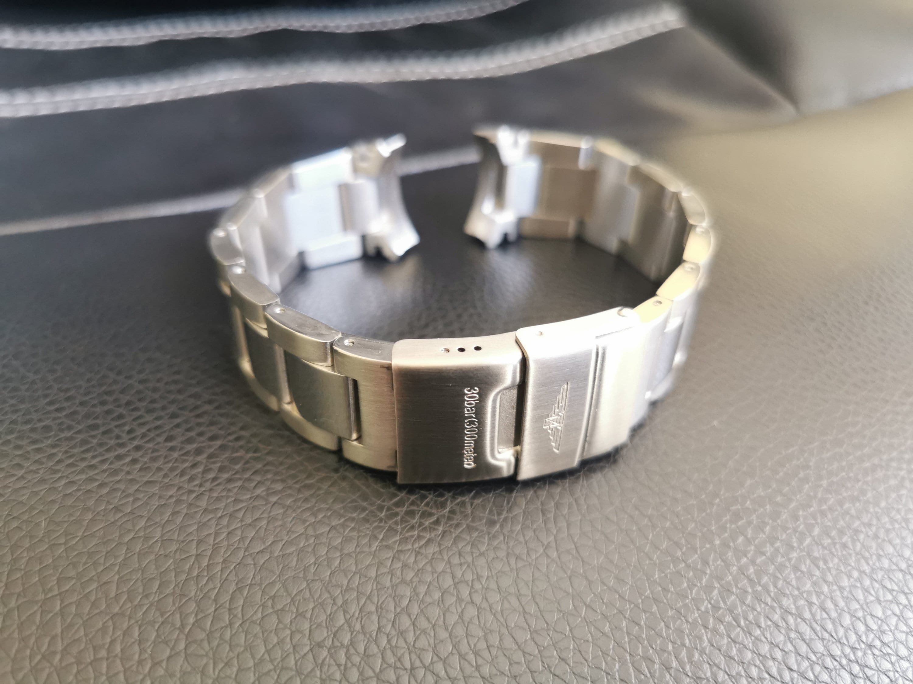 Longines hydroconquest bracelet hotsell