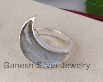 Labradorite Moon Ring, Silver Moon Ring, Cresent Moon, Natural Labradorite, Big Size Moon Ring, Gift Ring, Moon star, Wedding ring, Jewelry