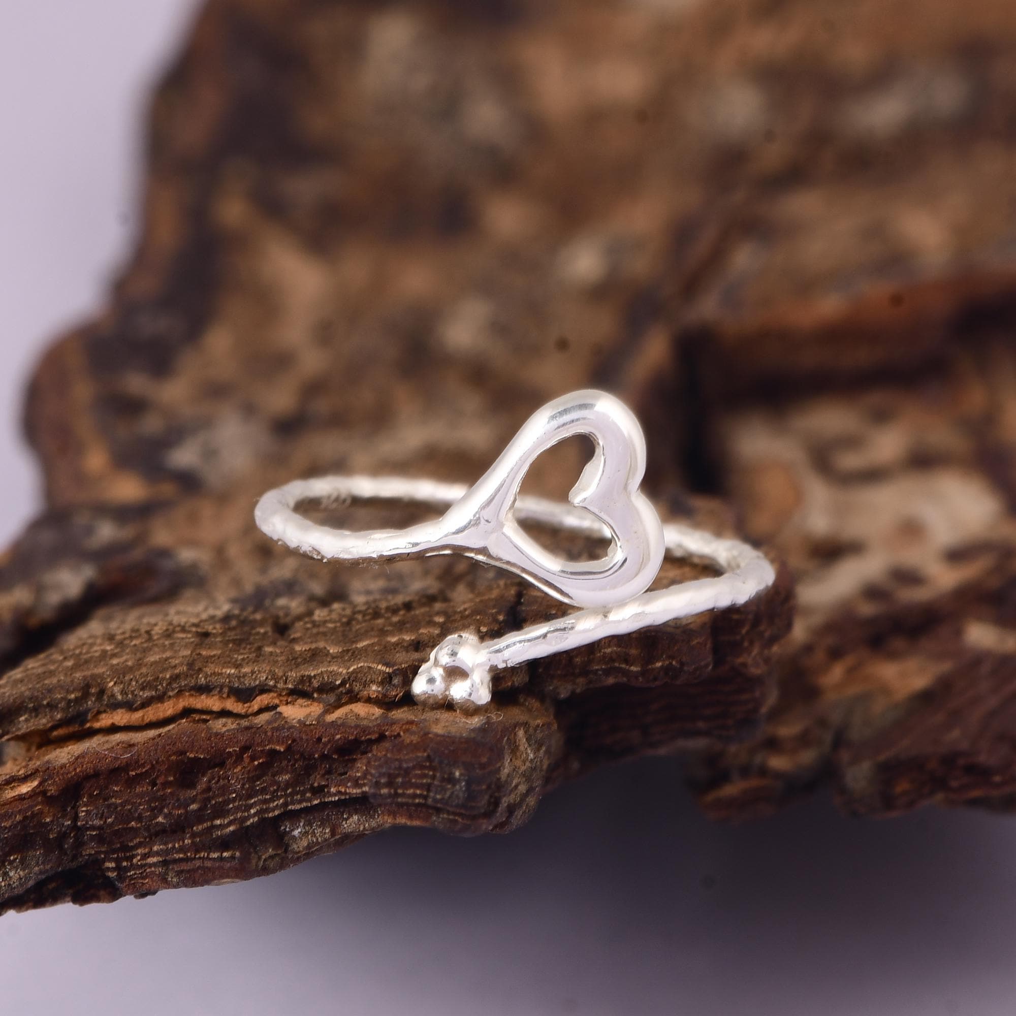 Hammered Sterling Silver Heart Ring - Minimalist Bypass Band Jewelry -…