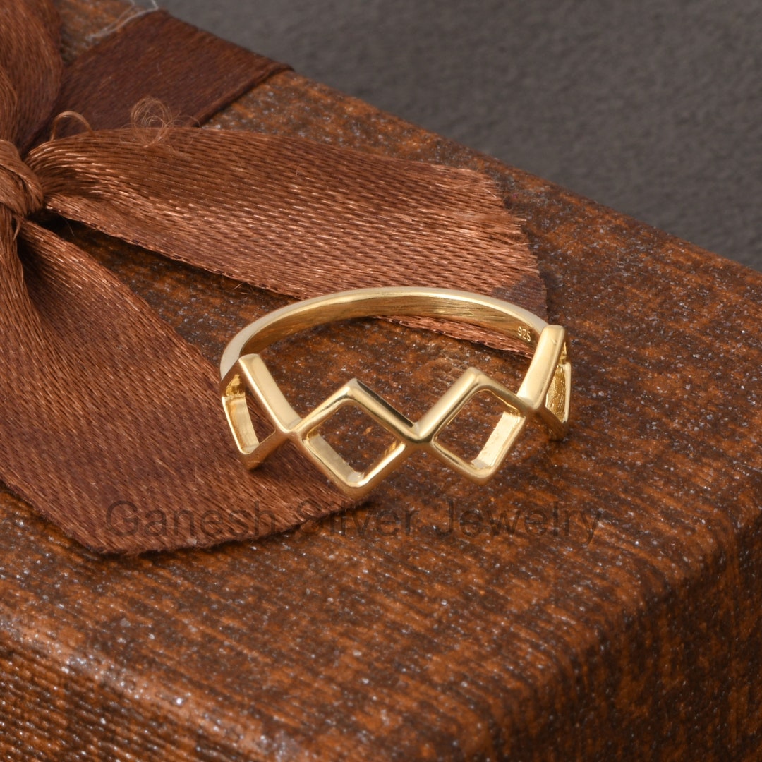 Handmade 14k Solid Gold Wave Ring – Minimalist Crown Design - Etsy