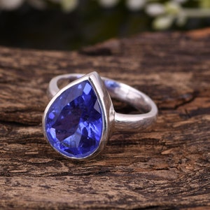 Attraktiver Tansanit Ring - 925 Sterling Silber Ehering - Doublette Tansanit Ring - Tropfen Blauer Stein Ring - Geschenk für besten Freund