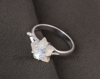 Natural Star Shaped Moonstone Ring, Fancy Star Shape Ring, Rainbow Moonstone, Sterling Silver, June Birthstone, Promise Ring, Valentine Gift