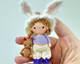 Poupée Lulu miniature avec lapin en peluche, poupée décorative faite main au crochet, cadeau à offrir
