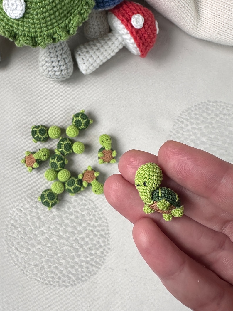 PATTERN Tortilla the Turtle crochet pattern/tutorial microcrochet miniature amigurumi microtoy zdjęcie 3