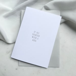 Karte Liebe It all started with a kiss | Jahrestag Hochzeit Valentinstag