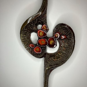 ARS MUNDA - Midcentury Modernist Brutalist Wall Sculpture - Bordeaux red version
