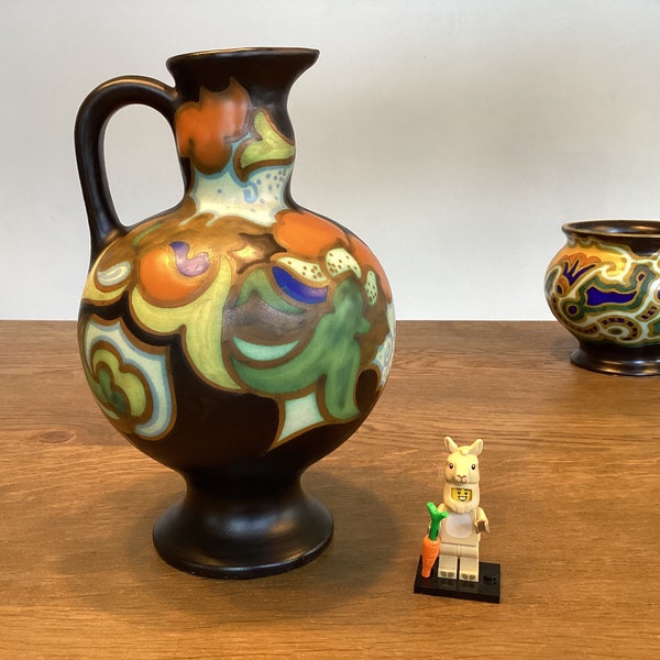 Beautiful Gouda pottery jug - Goedewaagen decor Favorite - model 331 - year 1929
