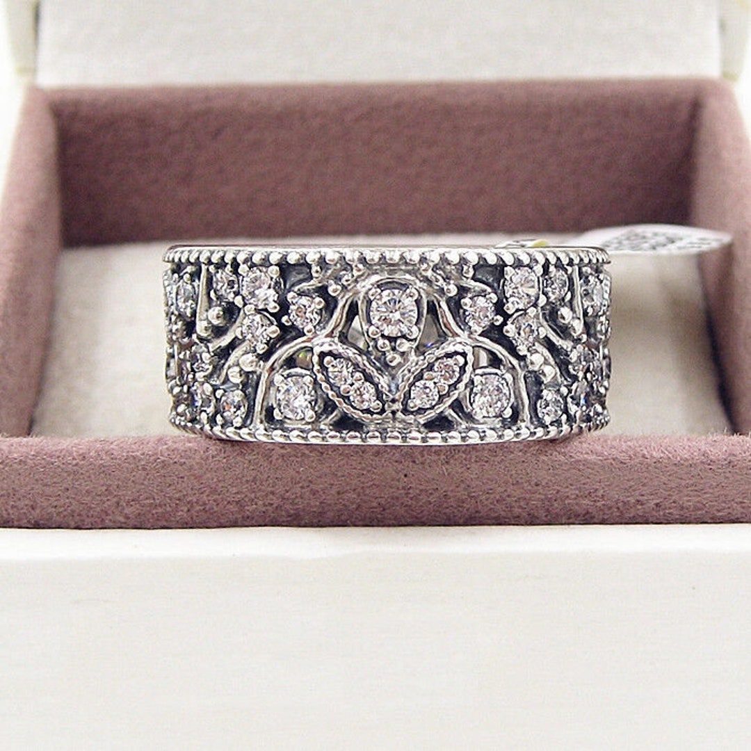 Women's Floral Band, 14K White Gold, Botanical Leafy Wedding Band, 1.6