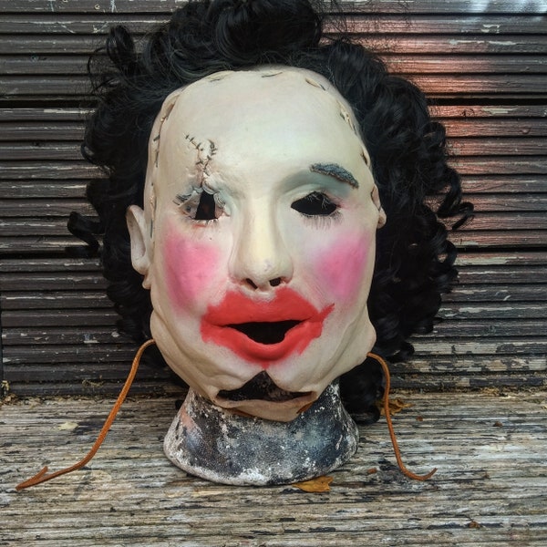 Leatherface 74 pretty woman horror movie mask