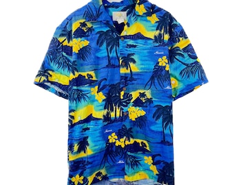 Vintage Hawaiian Blue Tropical Print Button Up Collar Shirt Blue Size Medium